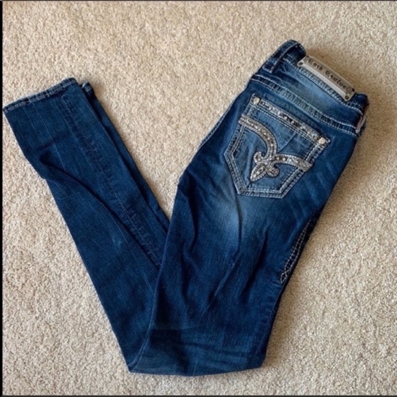 Rock Revival Jeans - Picture 2 of 8